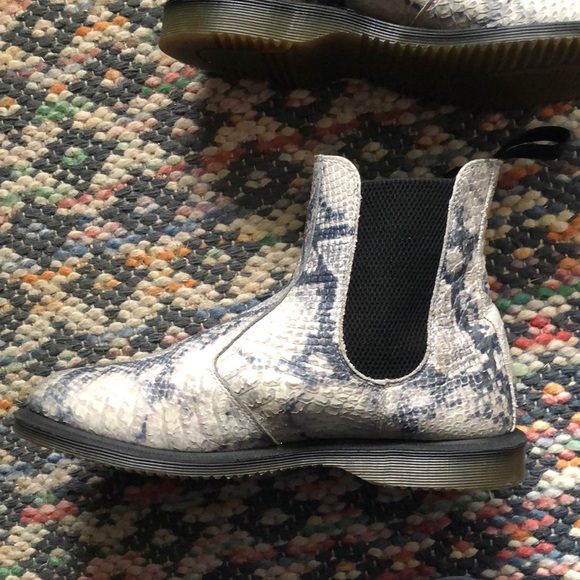Doc Martens Snakeskin Flora Womens 10 pull on boot - Picture 6 of 9